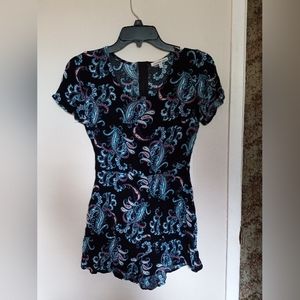 CHARLOTTE RUSSE PAISLEY PRINT MULTICOLOR ROMPER SIZE 3 JUNIOR GIRLS